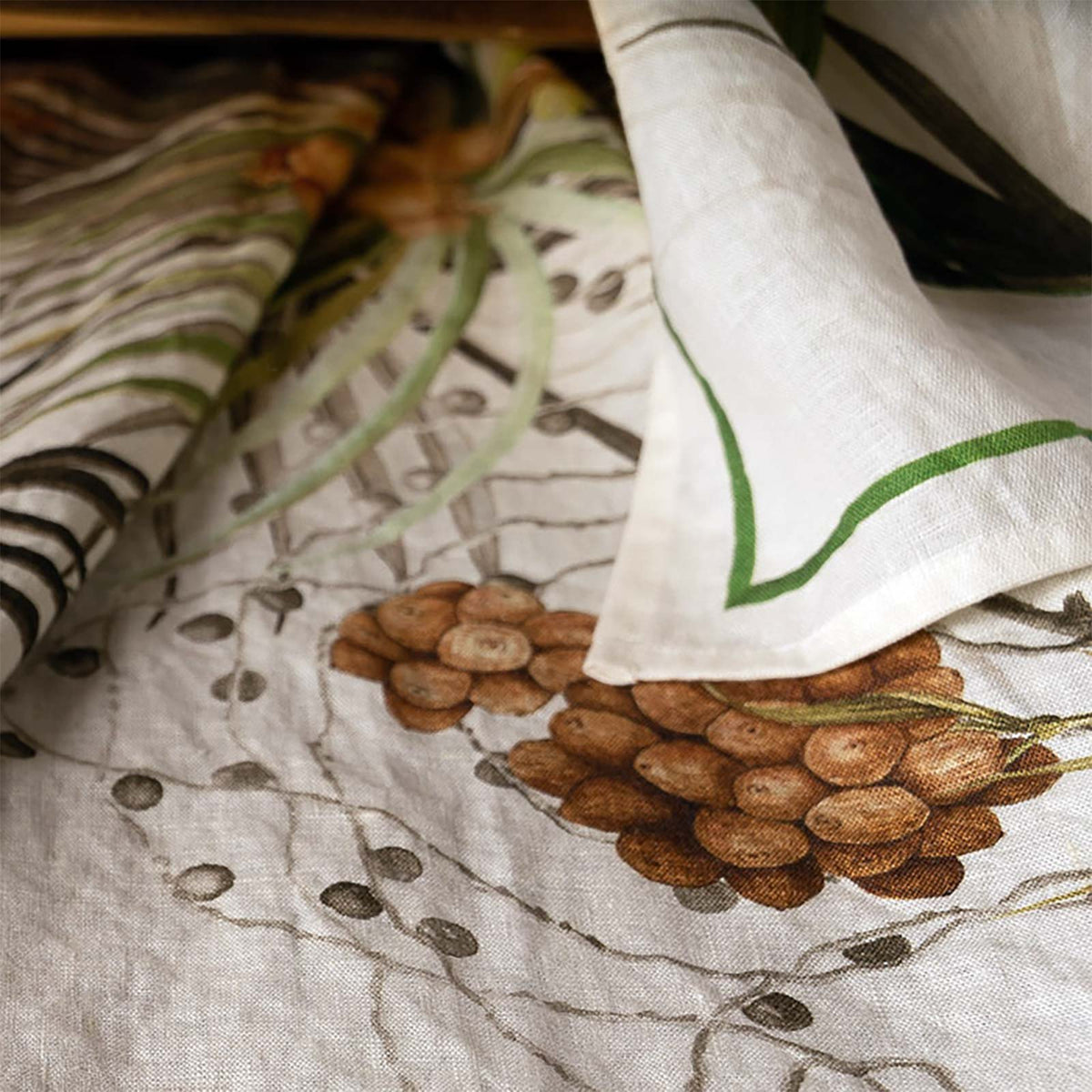 Tablecloth in Pure Hemp printed patterned - Oasi
