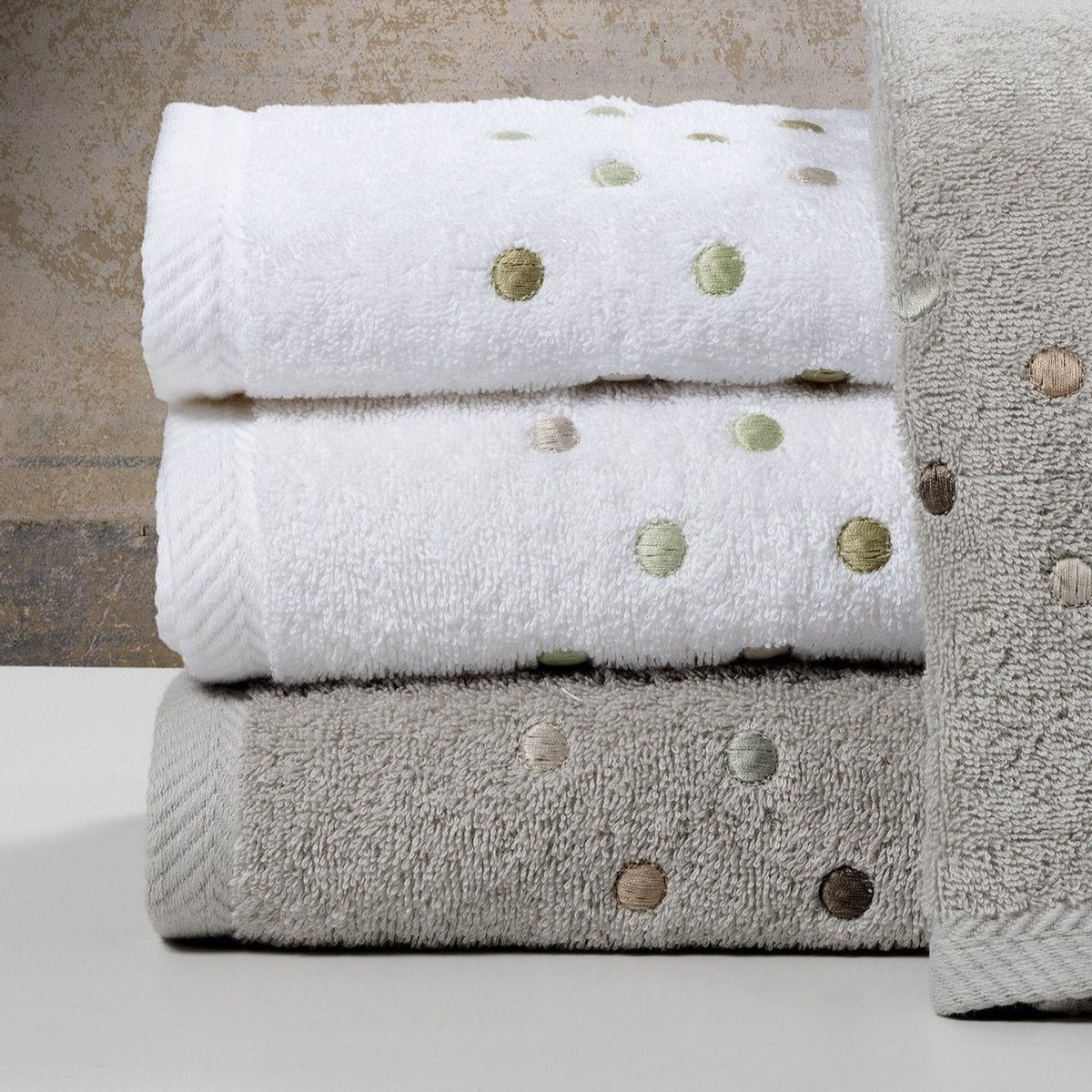 Towels in Terry Cotton with Embroidered Polka Dots - Coriandoli